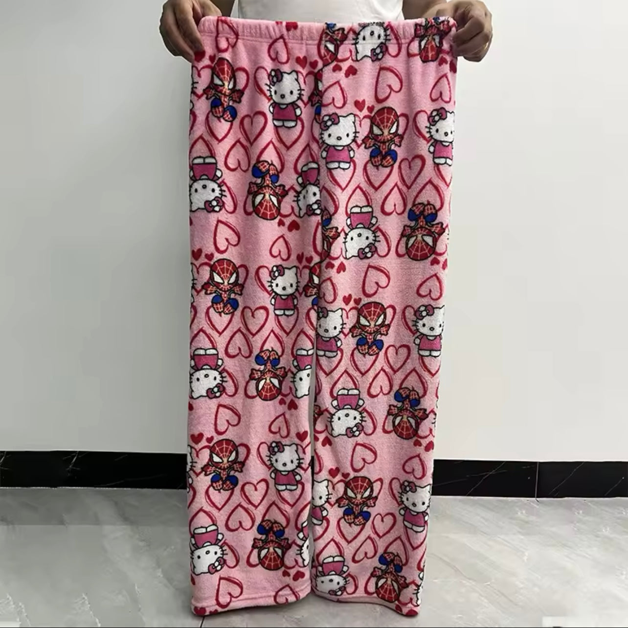 Hello Kitty Spider-man Velvet Loose Pajamas